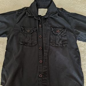 Boys cotton button down shirt, size small @10